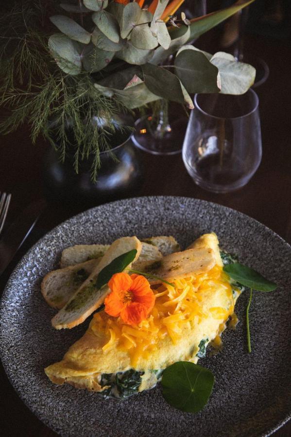 Lowveld Living Guesthouse 넬스프리트 외부 사진